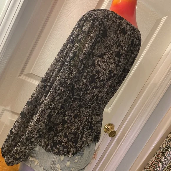 DR2 Long Sleeve V-Neck Peplum Top NWT - Picture 9 of 15